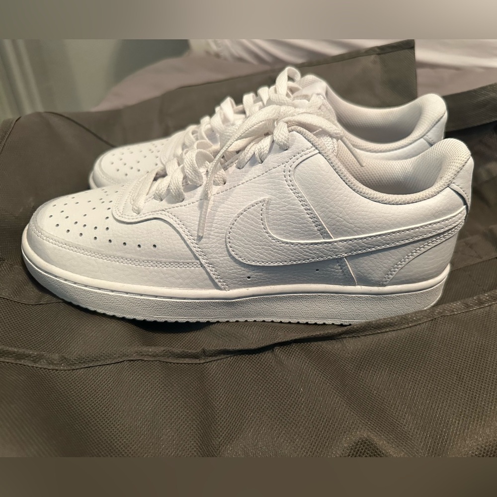 Nike Court Vision Low